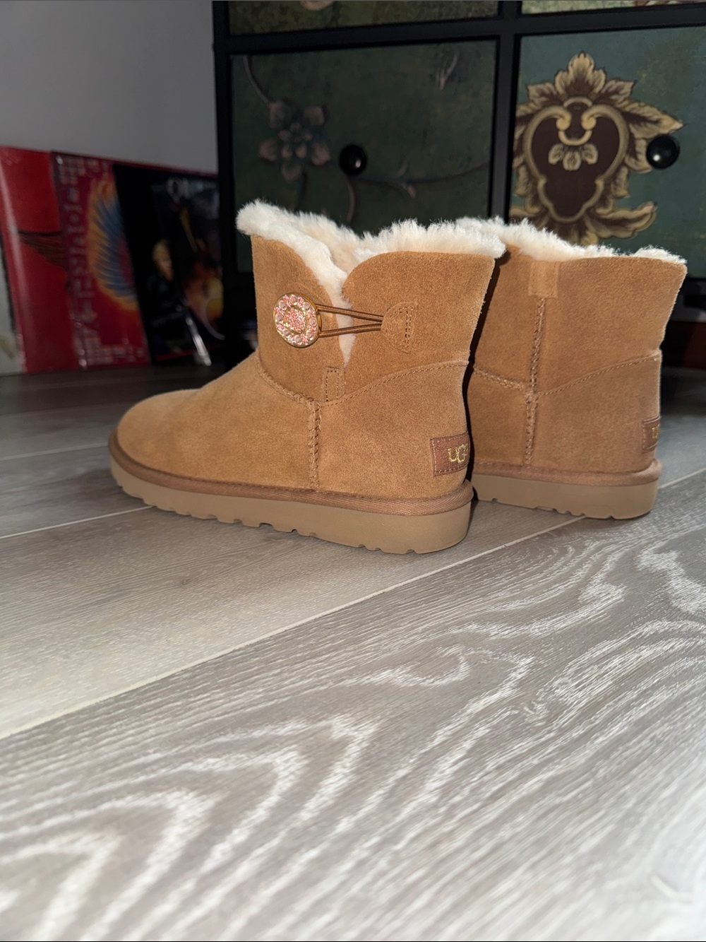 UGG Women’s Chestnut Suede Button Boot